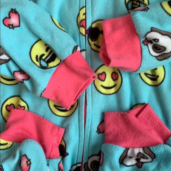 The Children’s Place Emoji Onesie L (10/12) - Picture 2 of 2